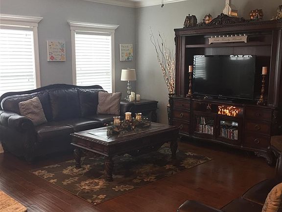 2nd image of 158 Bell Chase Way NE
