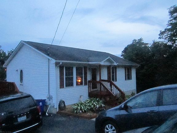 2nd image of 350 Tanglewood Dr