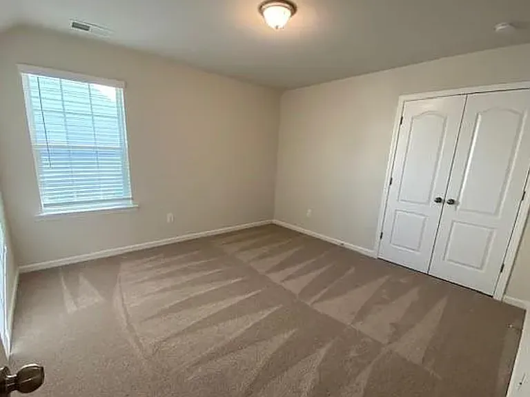 1048 Winnett Dr — Photo 14