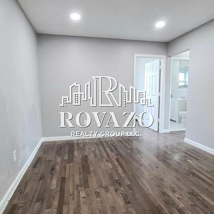 5th image of 479 Roseville Ave #14-17