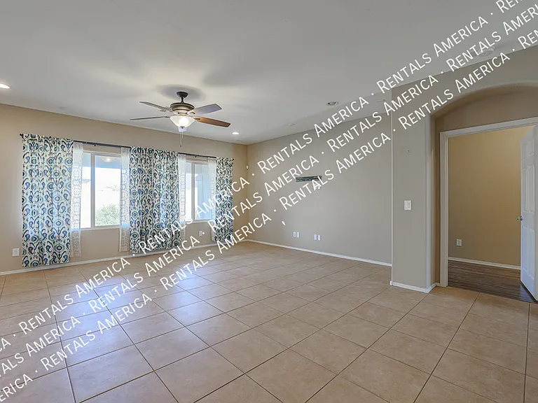 2954 E Coconino Dr — Photo 14