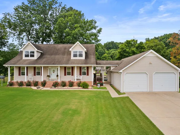 1038 Waters Edge Dr, Florence, AL 35634