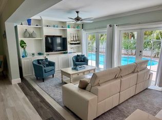 908 SE 10th St, Deerfield Beach, FL 33441