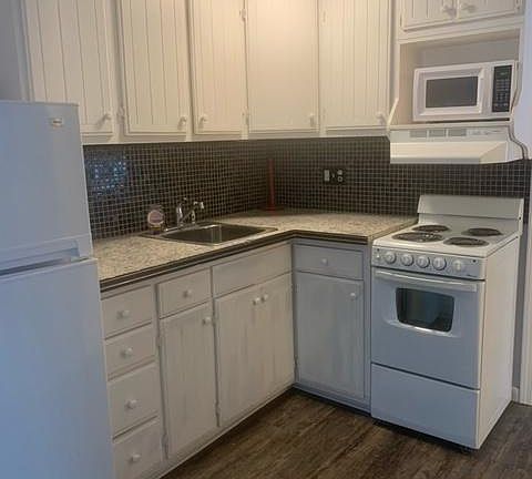 3rd image of 17 Stevens St APT A