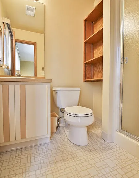 21 Brown Ave — Photo 94