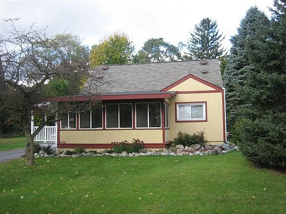 2nd image of 3353 Beaumont Ave