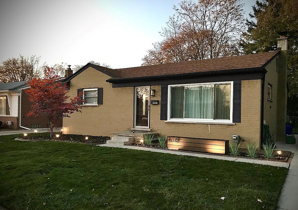 1st image of 31748 Hees St