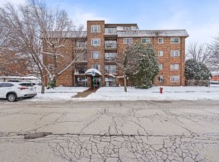 7117 W 93rd St APT 306, Oak Lawn, IL 60453