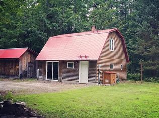 45 Leach Ln, Lyndonville, VT 05851