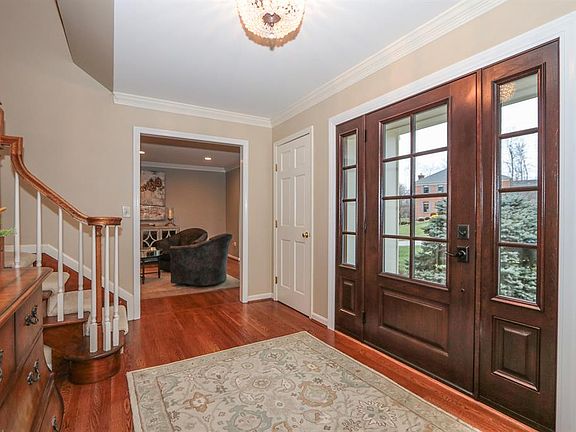 3rd image of 791 Saint Thomas Ct