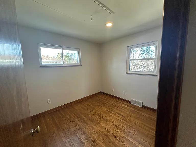 327 Hoffman Rd — Photo 6