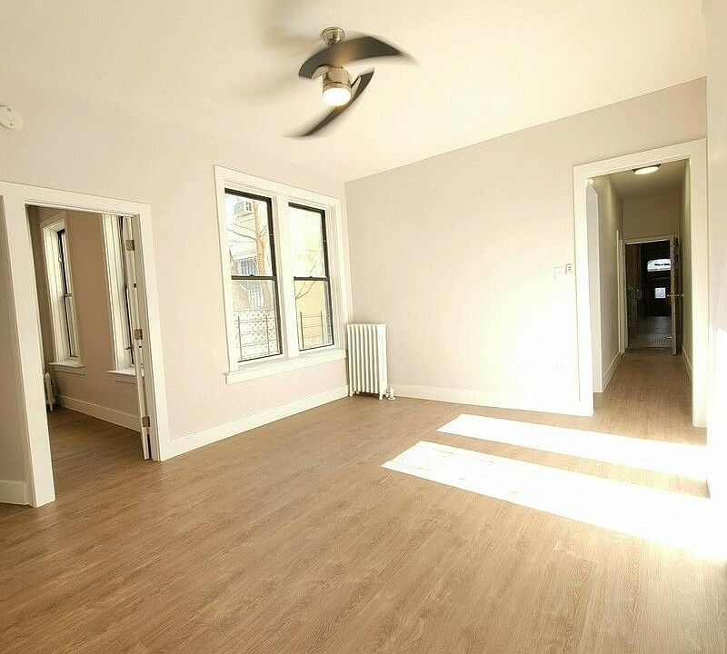 1st image of 698 Willoughby Ave #5