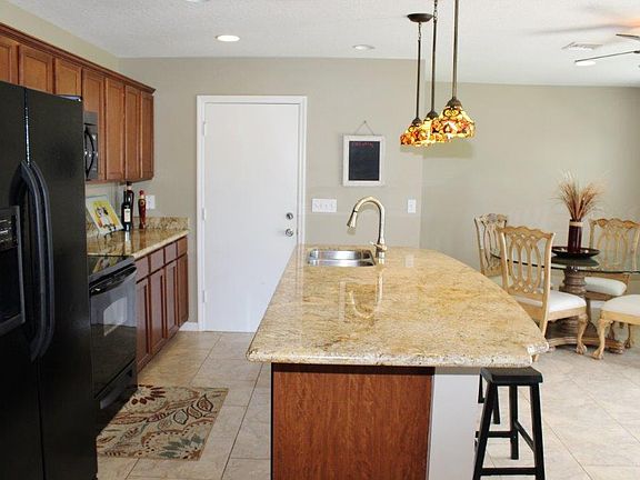 5th image of 679 SE Calmoso Drive
