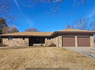 1408 Marshall St, Wood River, NE 68883