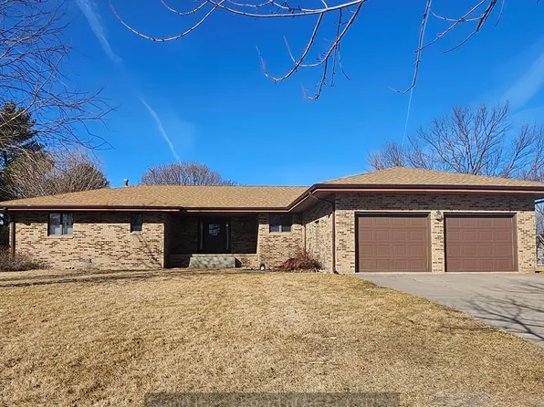 1408 Marshall St, Wood River, NE 68883