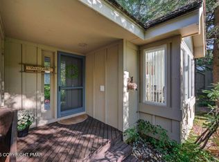 612 Uncas Ln, Pocono Pines, PA 18350