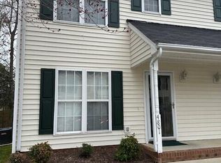 4801 Tanglewood Oaks St, Raleigh, NC 27610