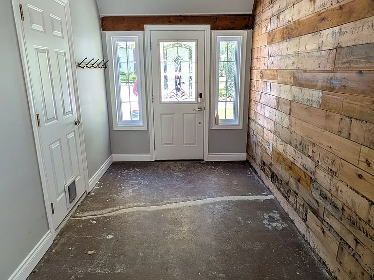 3204 Saint Paul Ave #MAIN FLOOR — Photo 16