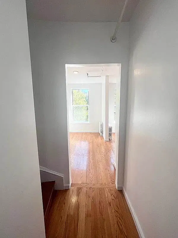 189 Gates Avenue — Photo 4
