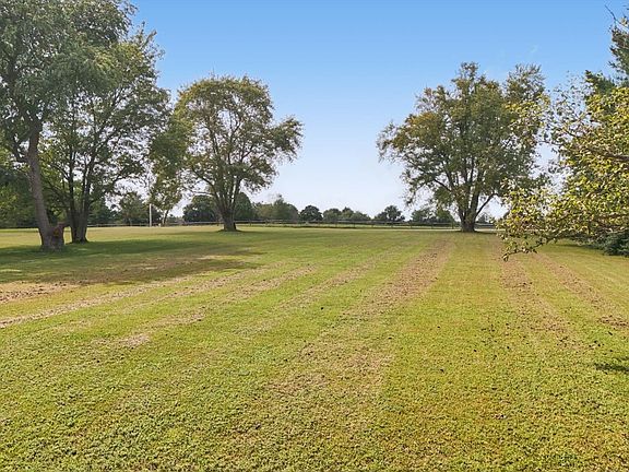 5th image of 1505 Golf Rd