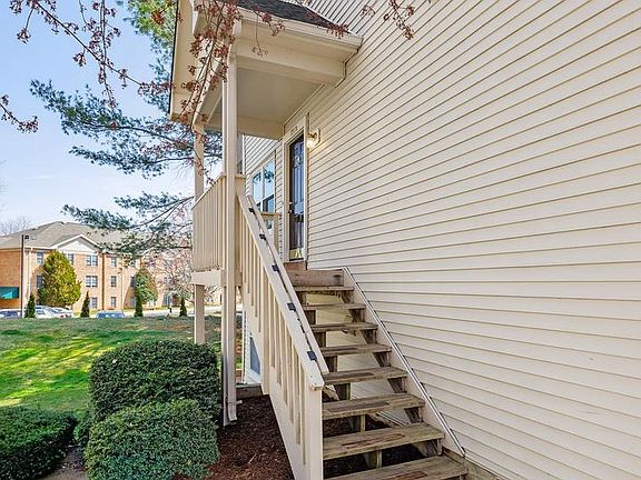 3rd image of 751B Cedar Crest Dr #751-B