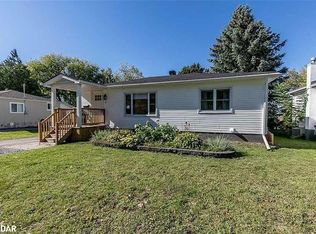 7 Derby St, Orillia, ON L3V 5R4