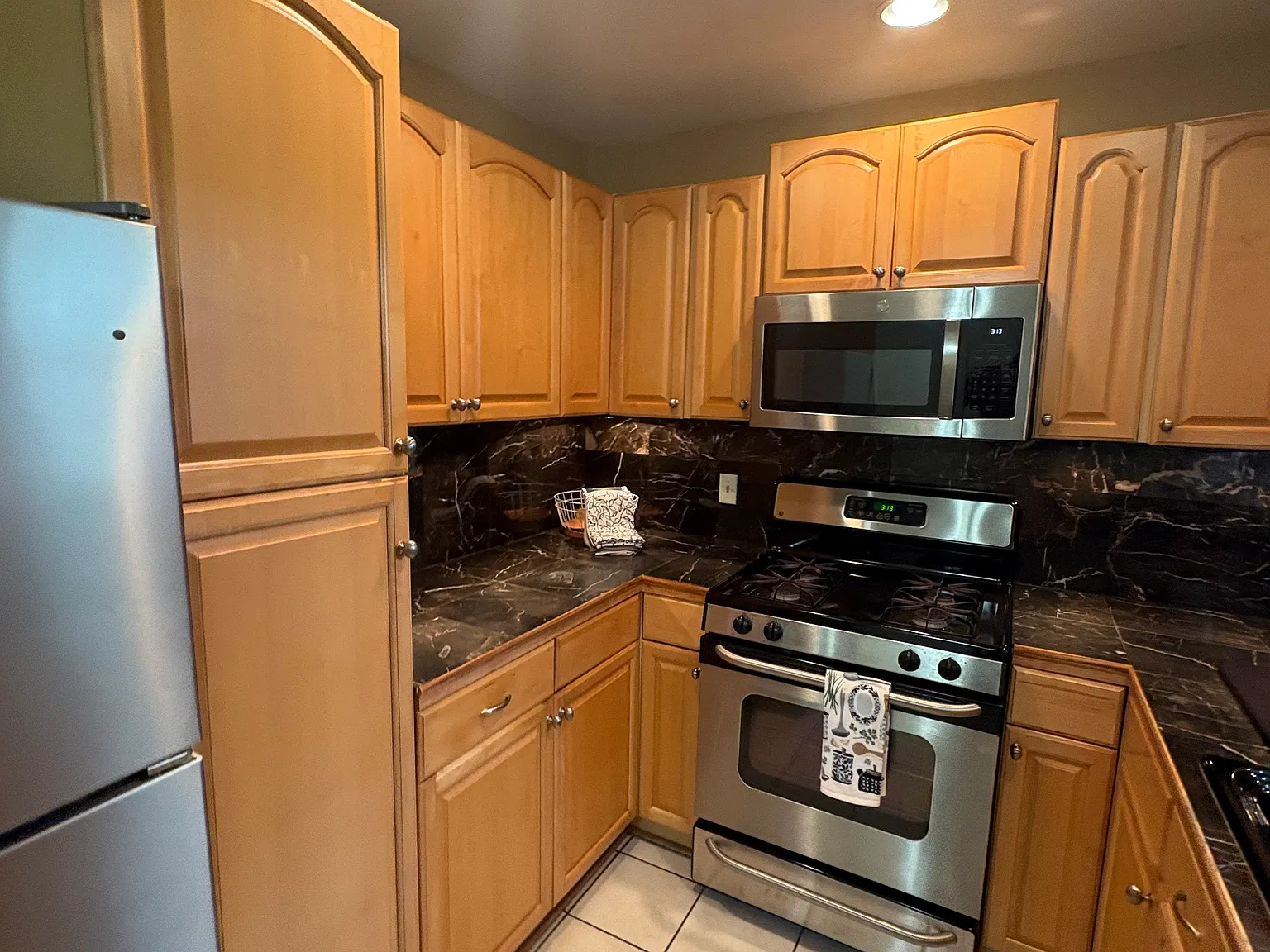 3 bed, 1290 sqft, $1,600 — Photo 2