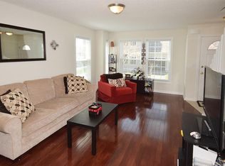 2 Wildcat Dr #89, Farmington, CT 06032