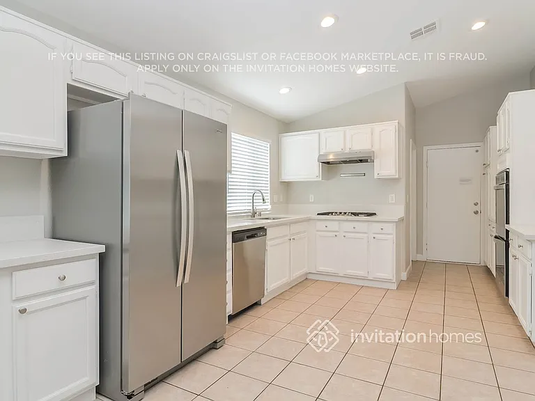 1853 Vista Pointe Ave — Photo 8