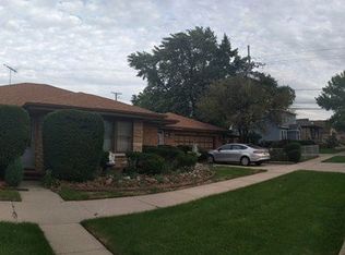 3555 N Paris Ave, Chicago, IL 60634