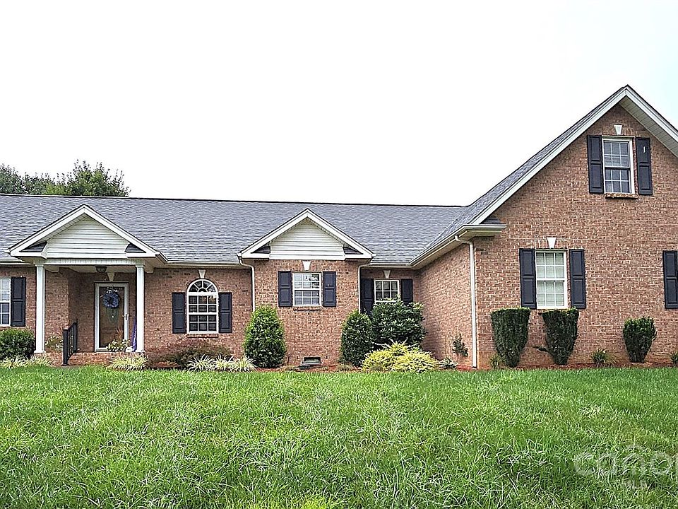 1st image of 266 Wittenburg Springs Dr