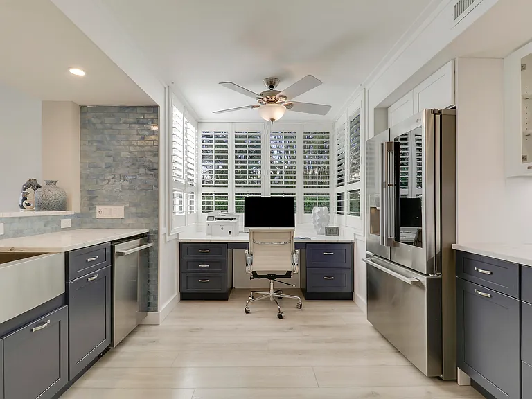 515 Bay Colony Dr N — Photo 8