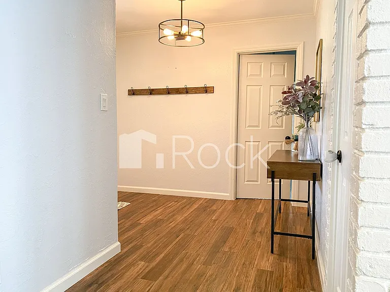3308 NW 60th St — Photo 5