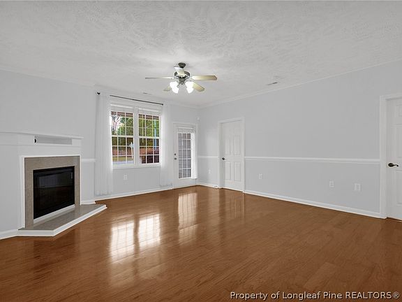 4th image of 3950 Bardstown Ct APT 101
