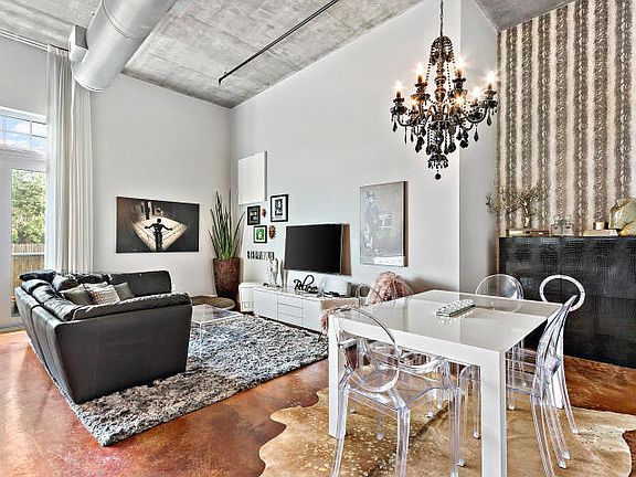 2nd image of 185 NE 4th Ave #212