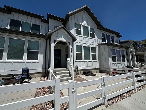 3rd image of 937 W Sunspear Dr