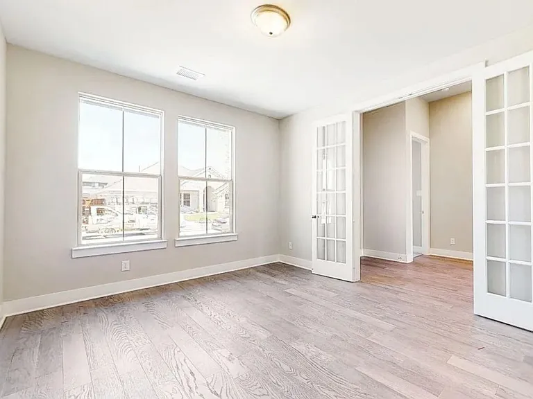 1432 Lawnview Dr — Photo 14