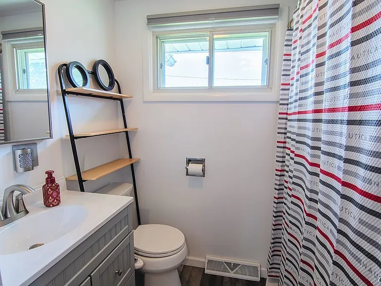 311 Swansea Ave — Photo 20