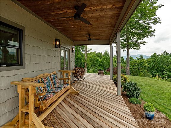 4th image of 645 Silverglen Way