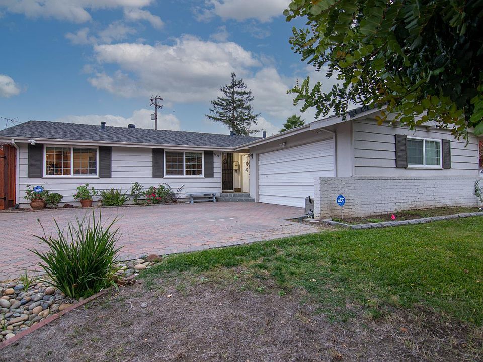 1st image of 3429 Woodside Ln