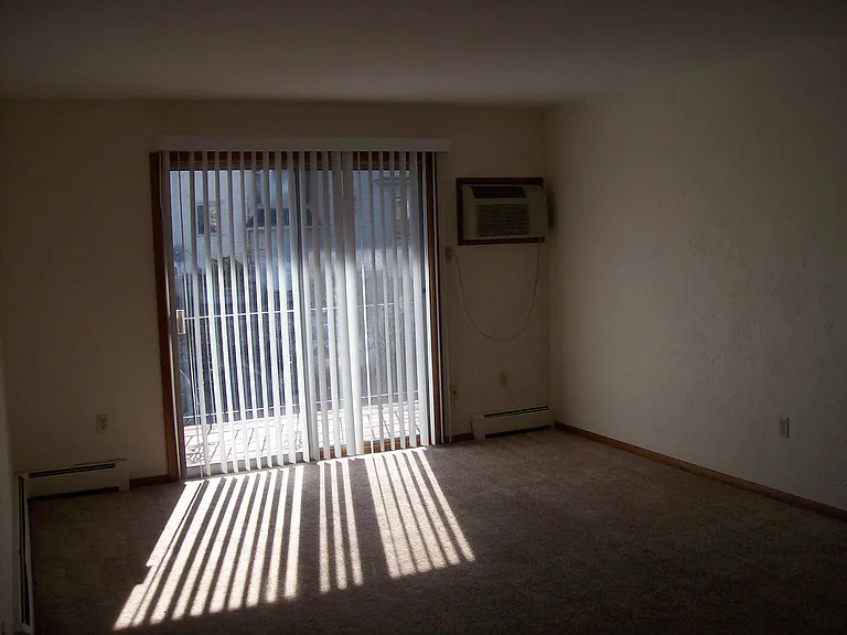 1862 Feronia Ave #12 — Photo 3