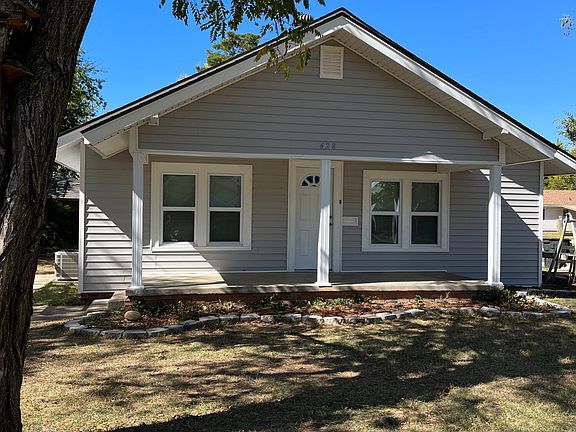 628 N University