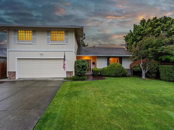 812 Marguerite Way, Petaluma, CA 94954