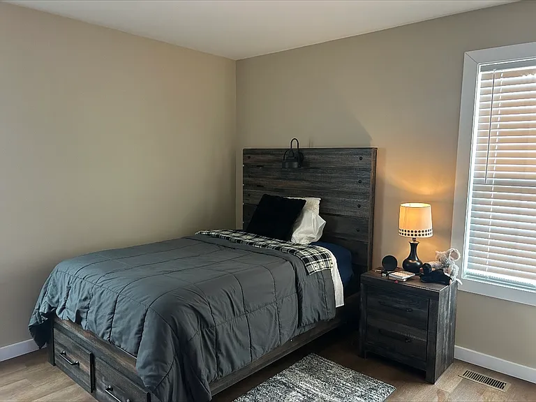 328 Dayton Ave — Photo 4