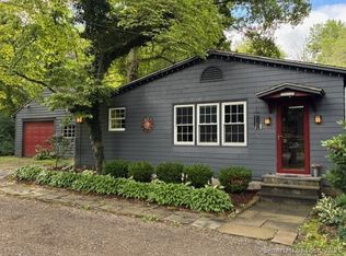 529 N Madison Rd, Guilford, CT 06437