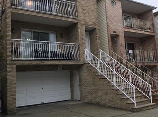 68 70th St #1, Guttenberg, NJ 07093