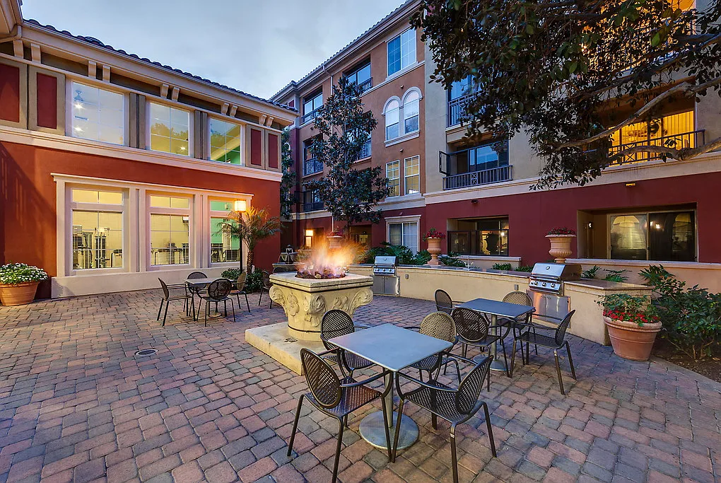 Renaissance at Uptown Orange — Photo 4