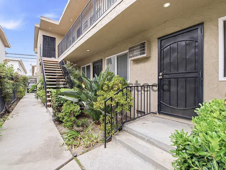 3541 Jasmine Ave #2 — Photo 6