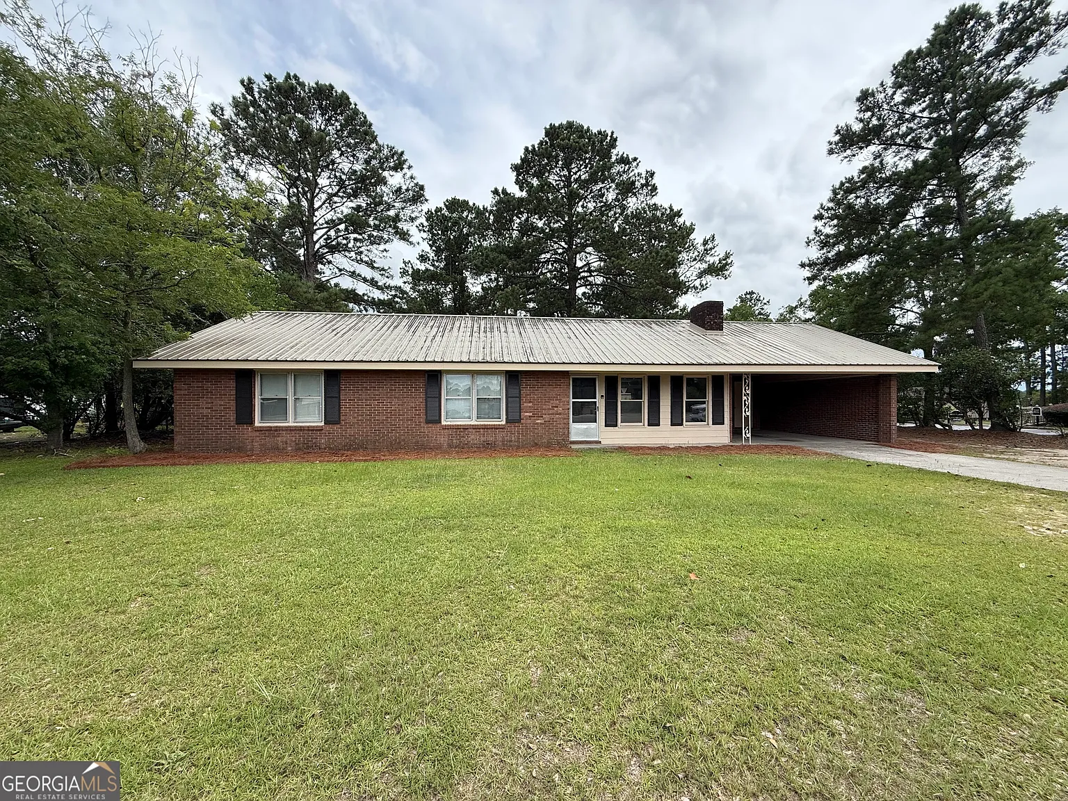 3 bed, 2.0 bath, 1734 sqft, $1,950 — Photo 1