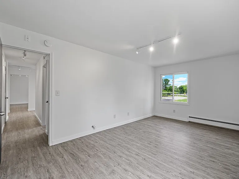 6200 Golden Valley Rd — Photo 16